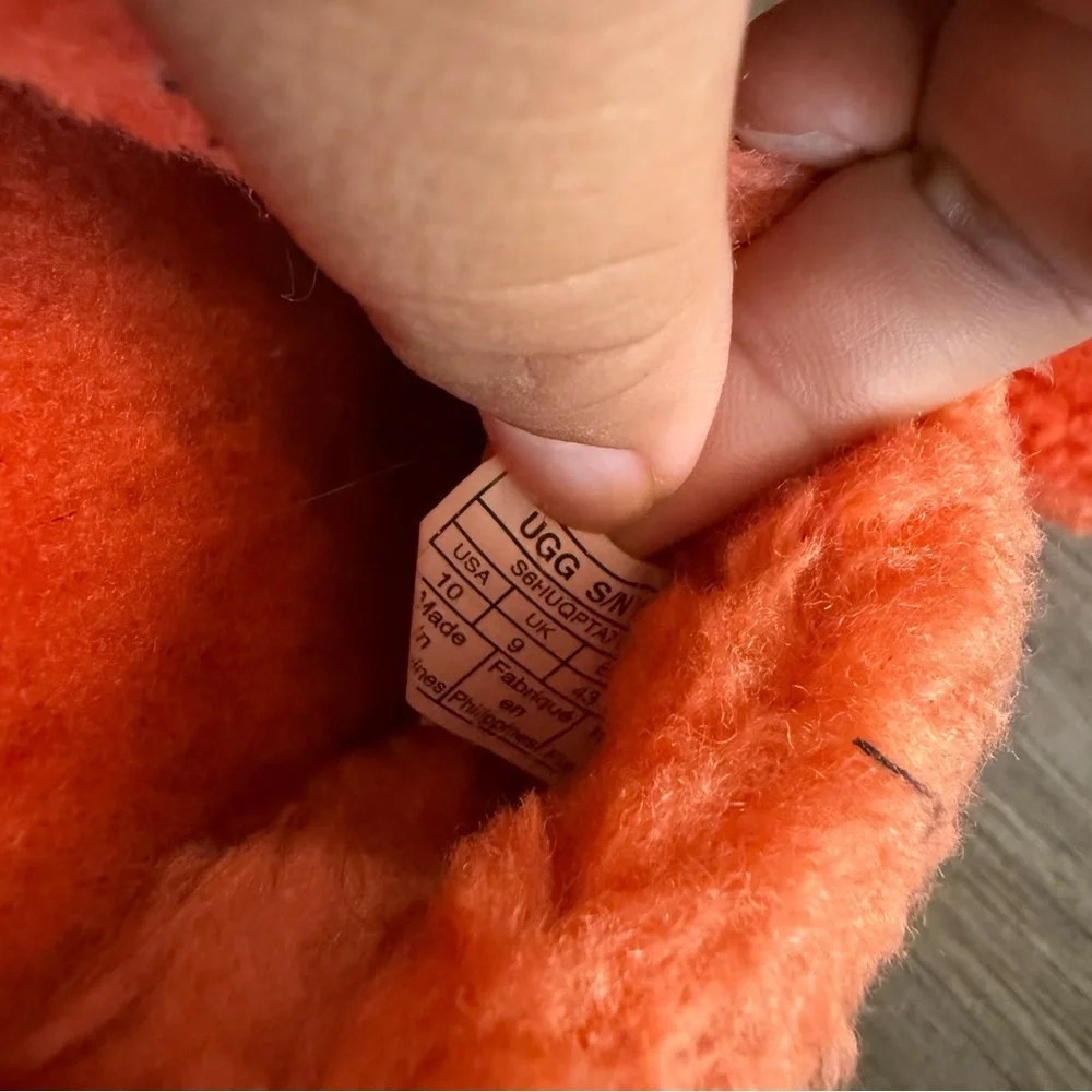 UGG Fluff You Slipper Orange